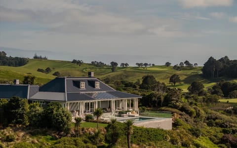 Kauri Cliffs villa exterior overlooking the Northland coast